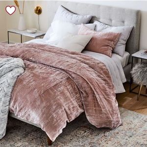 West elm crinkle duvet
